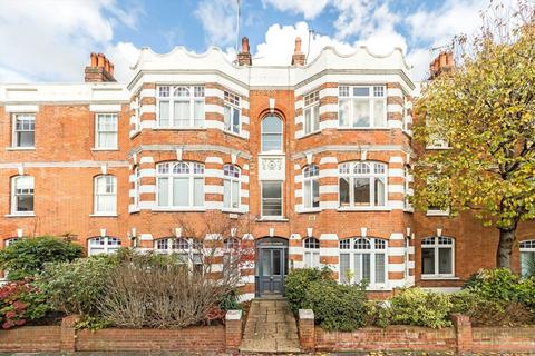 2 bedroom flat for sale, Castelnau Gardens, London SW13