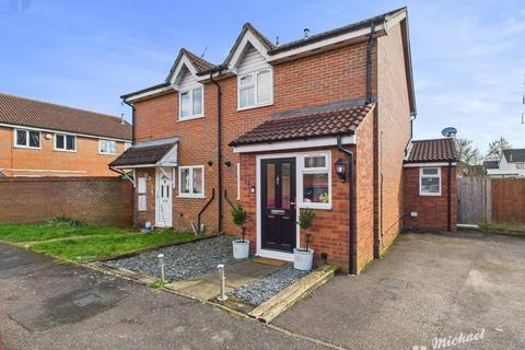 3 bedroom semi-detached house for sale, Bonham Close, Aylesbury, Buckinghamshire