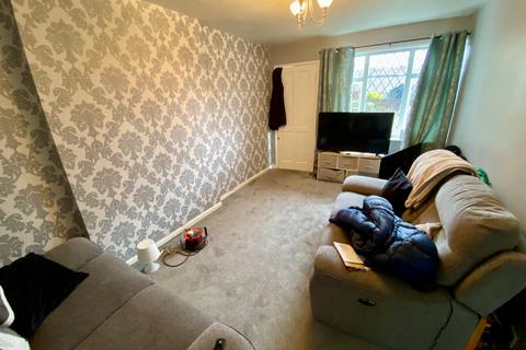 1 bedroom flat for sale, Fairburn Gardens, Eccleshill, Bradford, BD2