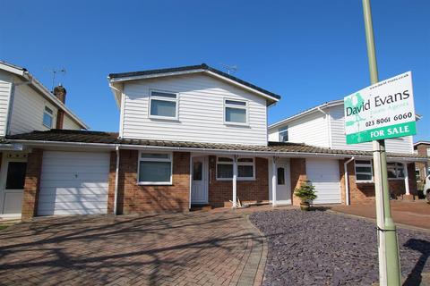 4 bedroom detached house for sale, Roker Way, Fair Oak, Eastleigh