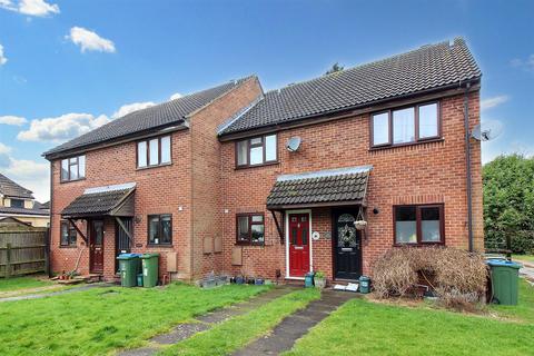 2 bedroom house for sale, Woodside, Aylesbury