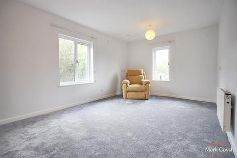 2 bedroom flat for sale, Belmont Road, Leatherhead KT22