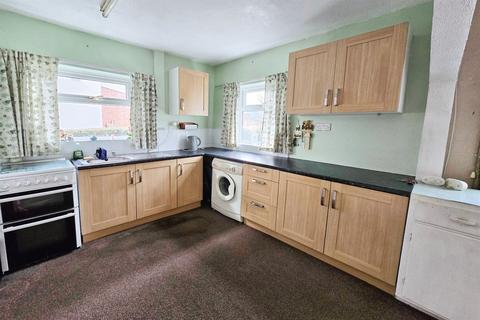 2 bedroom semi-detached house for sale, Cyprus Avenue, Beeston, NG9 2PG