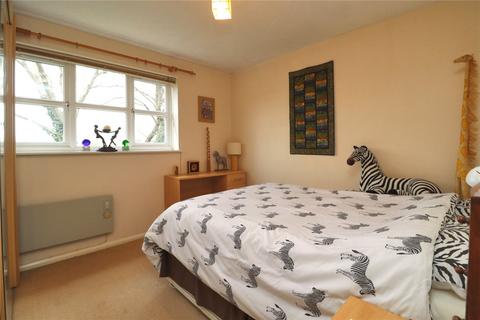 2 bedroom flat for sale, Capstans Wharf, Surrey GU21