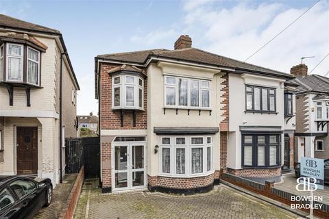 3 bedroom semi-detached house for sale, Boleyn Way, Hainault