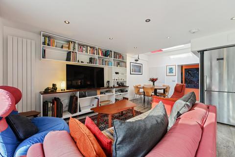 2 bedroom flat for sale, Mill Hill Road, Acton