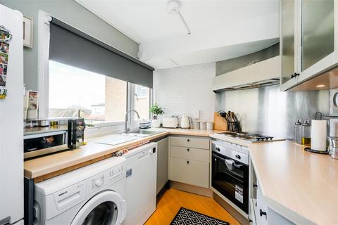 2 bedroom flat for sale, Whitehall Lane, Buckhurst Hill