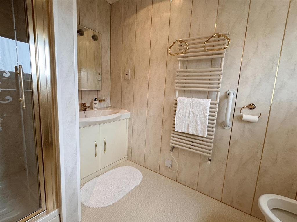 En suite shower/wc