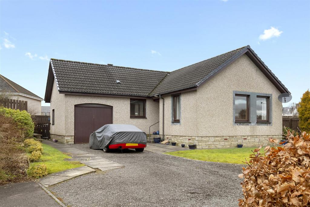 26 Auld Mart Road 03.jpg