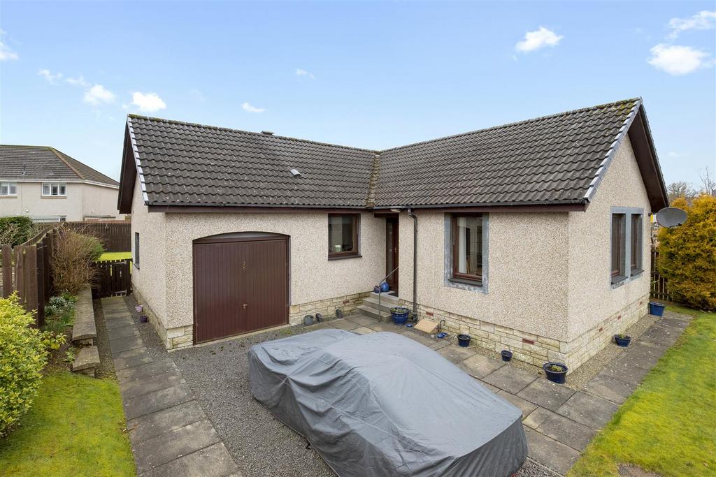 26 Auld Mart Road 04.jpg