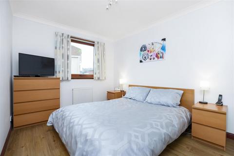 26 Auld Mart Road, Milnathort, Kinross, KY13 9FR