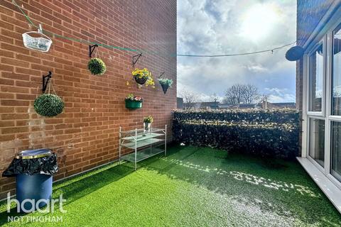 2 bedroom duplex for sale, Lammas Gardens, Nottingham