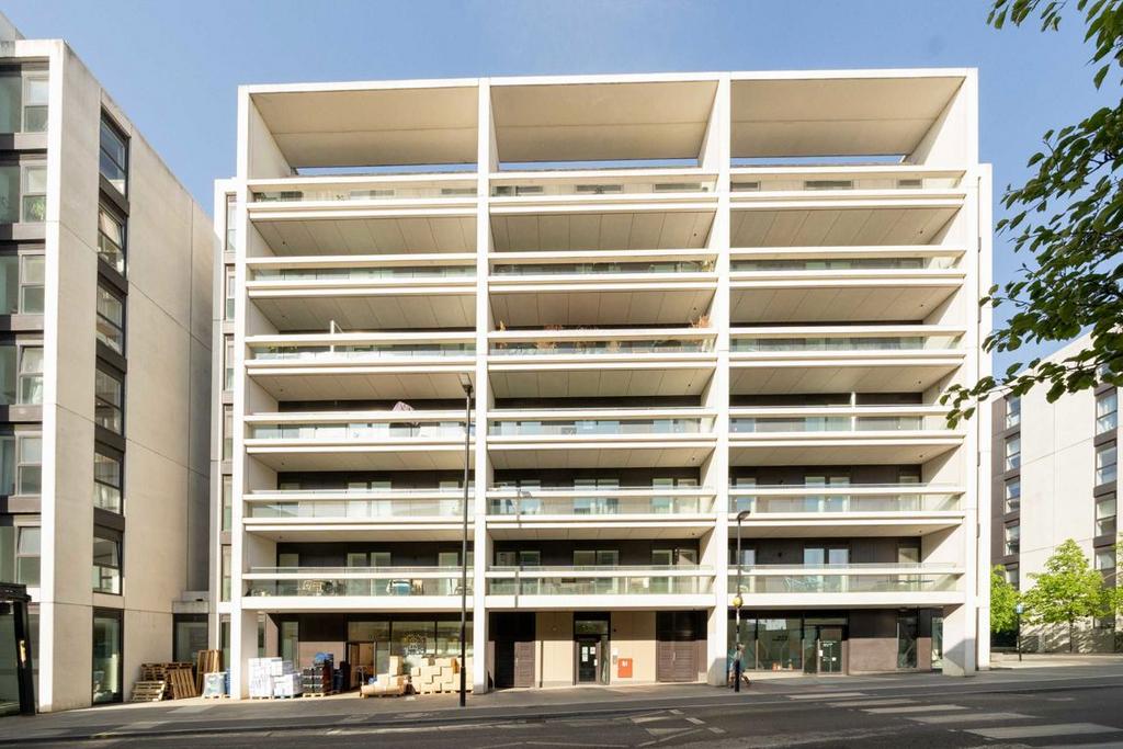 York Way, London N7 2 bed flat for sale - £795,000