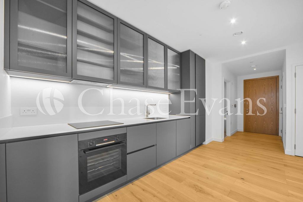 Apartment in Tottenham Hale - View 3