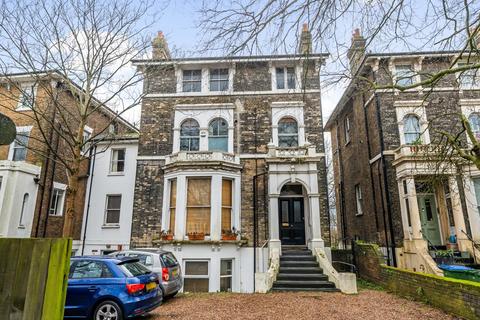 2 bedroom flat for sale, Shooters Hill Road, Blackheath