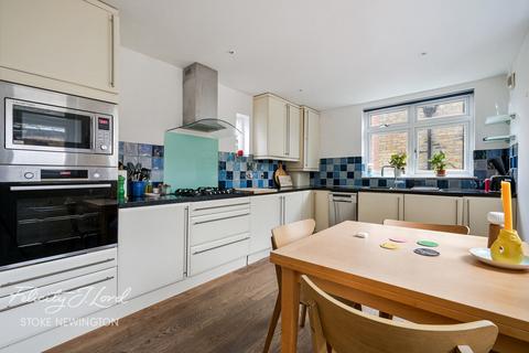 3 bedroom flat for sale, Barbauld Road, Stoke Newington, N16