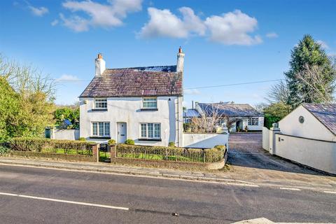 4 bedroom cottage for sale, Northwich Road, Higher Whitley, Warrington