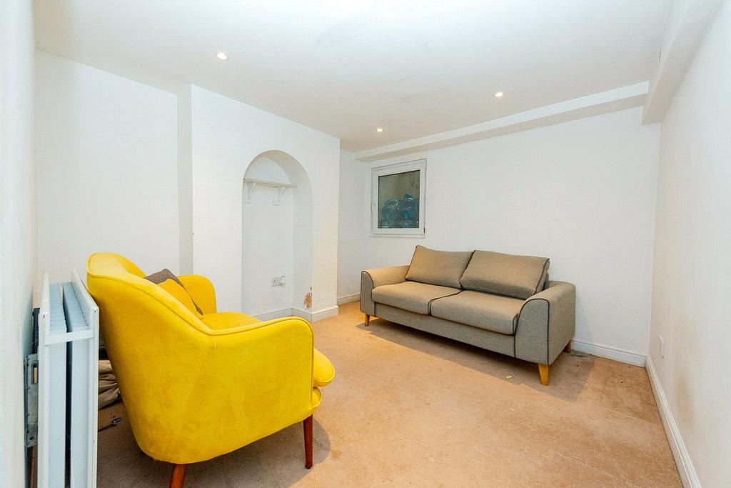 Basement/Bed 3