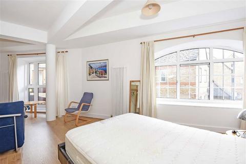 undefined, Wapping High Street, London E1W