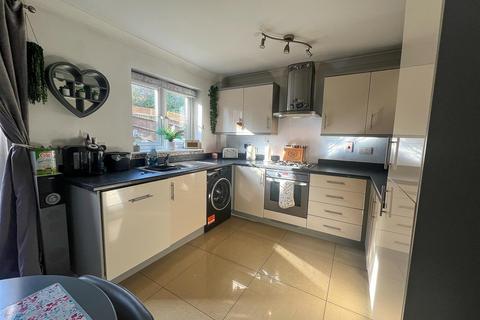 3 bedroom terraced house for sale, Williamsburg Avenue, Harwich CO12