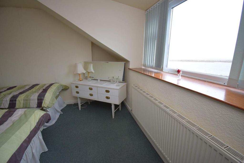 Bedroom 3 (1).JPG