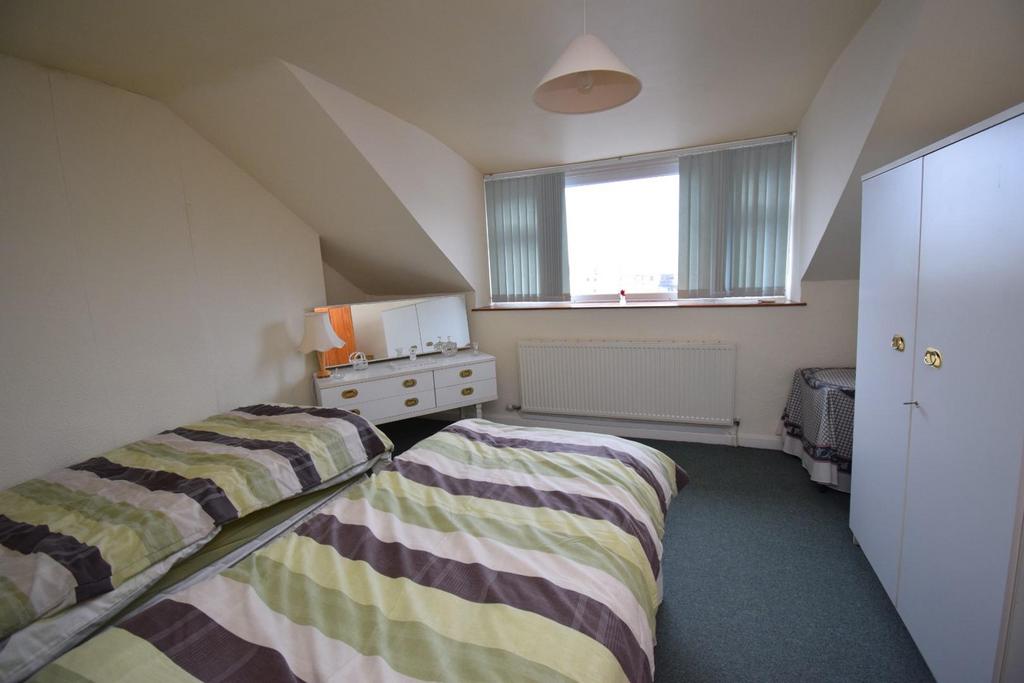 Bedroom 3 (2).JPG