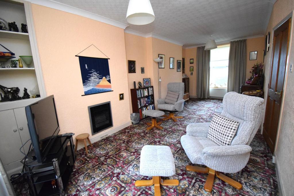 Living Room 1.JPG