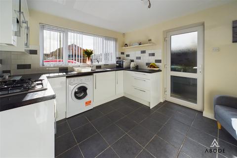 3 bedroom detached house for sale, Tennyson Avenue, Swadlincote DE11