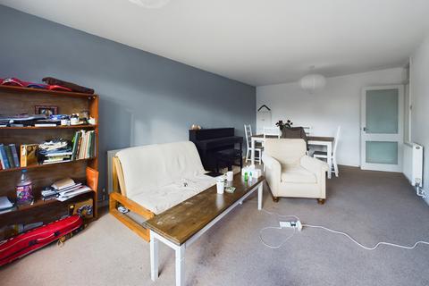 2 bedroom flat for sale, Pentlands Court, Cambridge