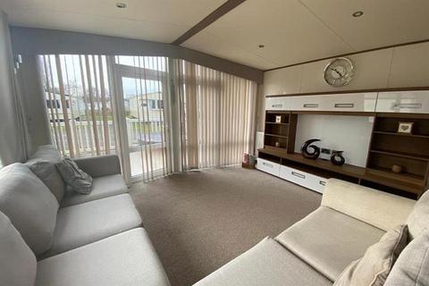 2 bedroom static caravan for sale, Tattershall Lakes Country Park