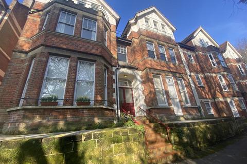 3 bedroom flat to rent, Quarry Hill, St. Leonards-On-Sea