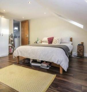 5 bedroom terraced house to rent, Buxton Road, London, E17