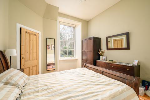 3/1 Cornwallis Place, Edinburgh, EH3 6NG