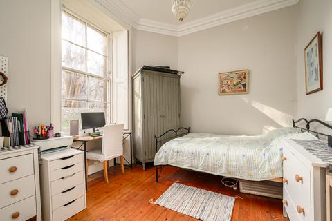 3/1 Cornwallis Place, Edinburgh, EH3 6NG