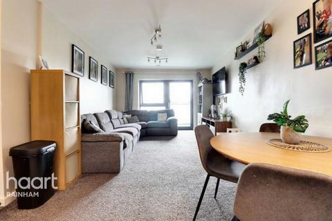 2 bedroom apartment for sale, Blueberry Court, Rainham, RM13 8JY