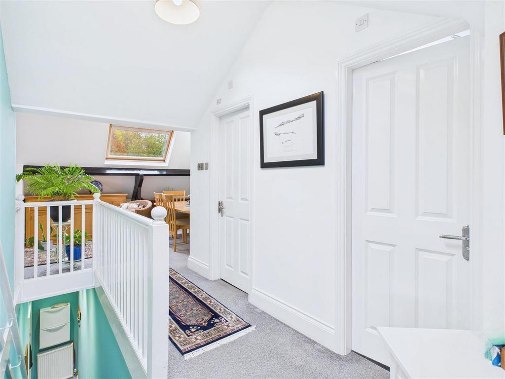 CAM04279 G0-PR0248-STILL042.jpg