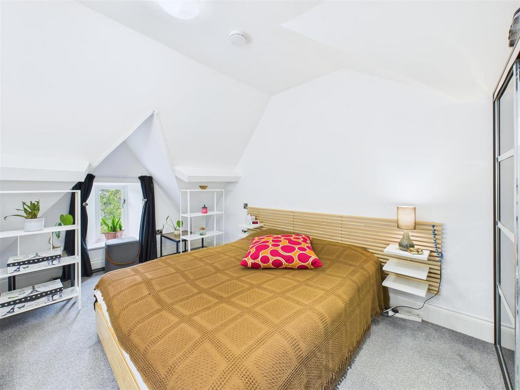 CAM04279 G0-PR0248-STILL031.jpg