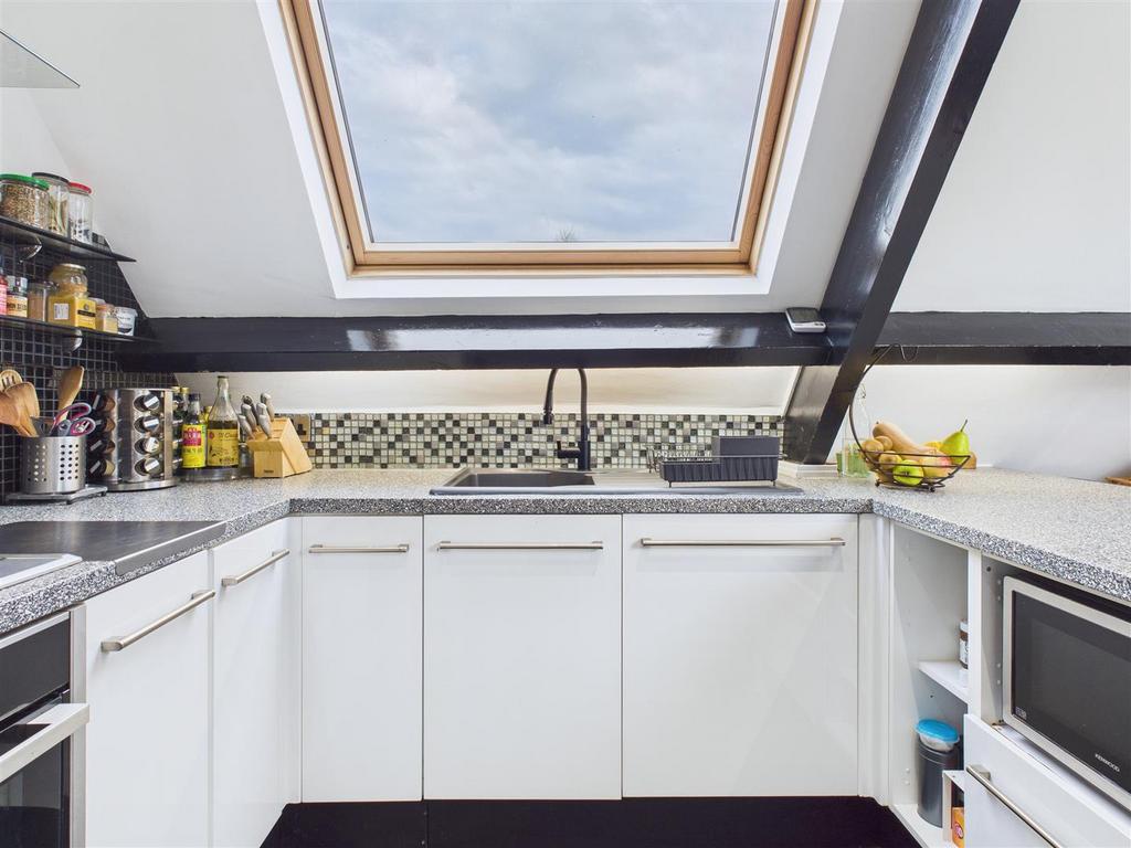 CAM04279 G0-PR0248-STILL006.jpg