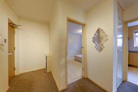 Flat 1, Fenners Court Cambridge Road, Worthing, BN11 1XR