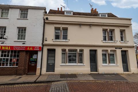 4 bedroom end of terrace house to rent, West Street, Faversham, ME13