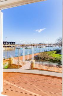 15 Anchor Road, Penarth, CF64 1SL