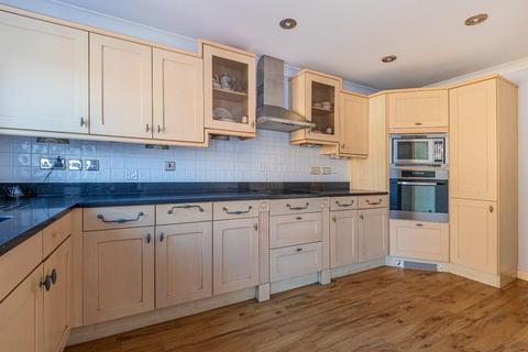 15 Anchor Road, Penarth, CF64 1SL