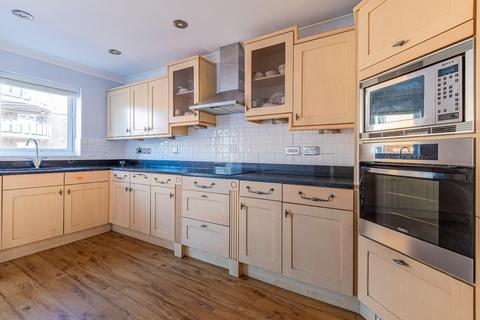 15 Anchor Road, Penarth, CF64 1SL