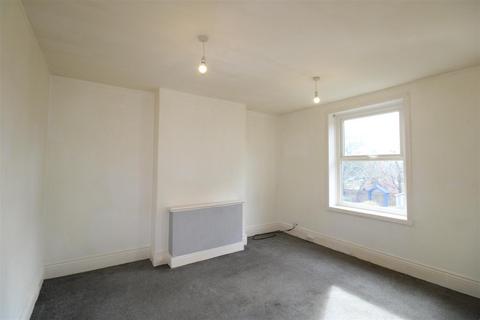 2 bedroom end of terrace house to rent, Hexham Road, Newcastle Upon Tyne NE15