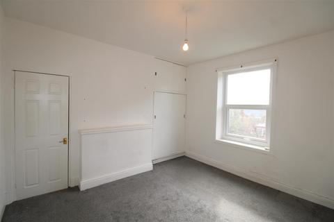 2 bedroom end of terrace house to rent, Hexham Road, Newcastle Upon Tyne NE15