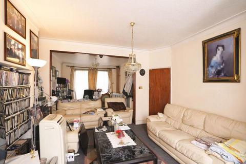 4 bedroom terraced house for sale, Colin Gardens, London, NW9 6