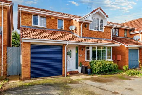 4 bedroom detached house for sale, South Park Drive, Droitwich WR9