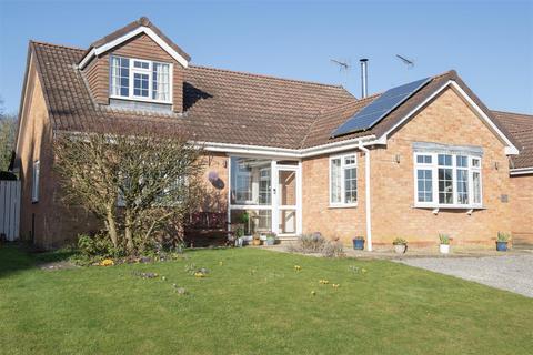 4 bedroom detached bungalow for sale, St. Peters Close, Hutton