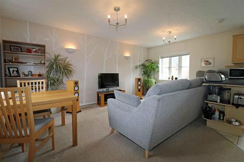 2 bedroom detached house for sale, Price Close East, Chase Meadow, Warwick