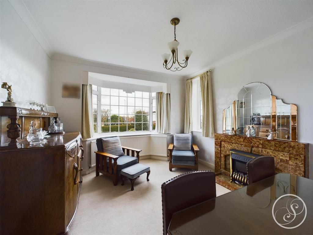 Second sitting room